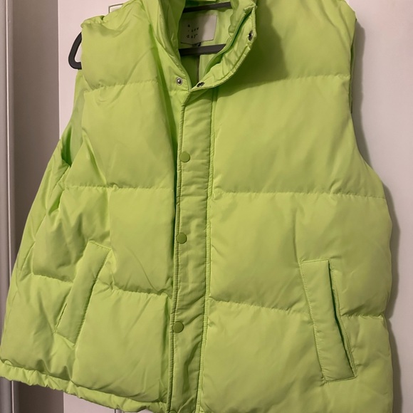 A New Day Bright Green Puffer Vest - Picture 3 of 7